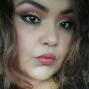 Meet your Posher, Alejandra